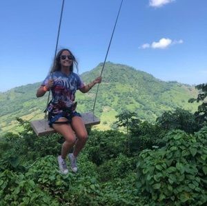 Meet your Posher, Nicole